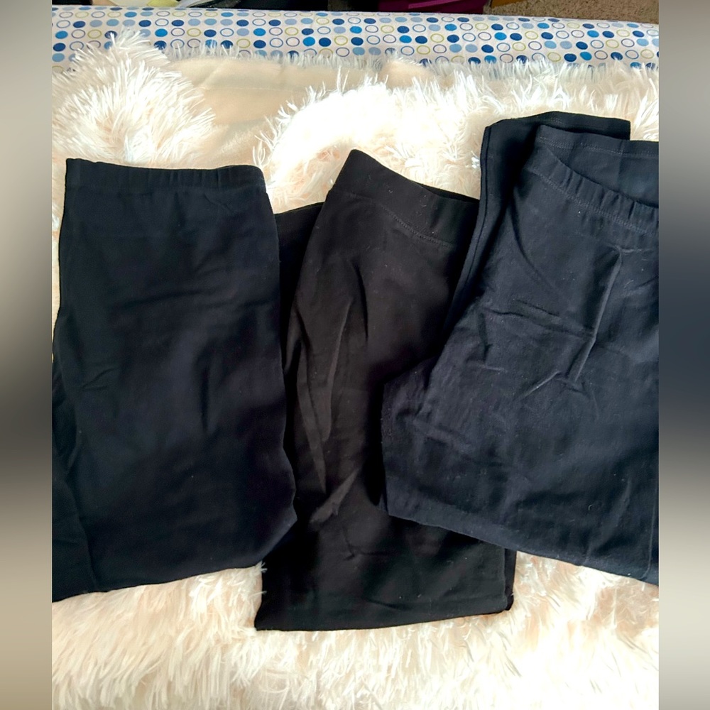 Bundle of 3 cropped black leggings